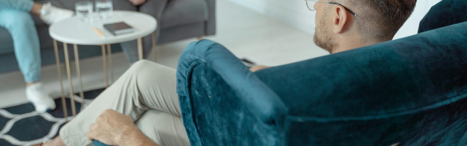 Kiedy warto skorzystać z pomocy psychologa - pierwsze sygnały, których nie warto ignorować